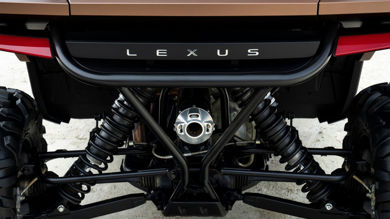 Lexus ROV Concept car exhaust and rear suspension 