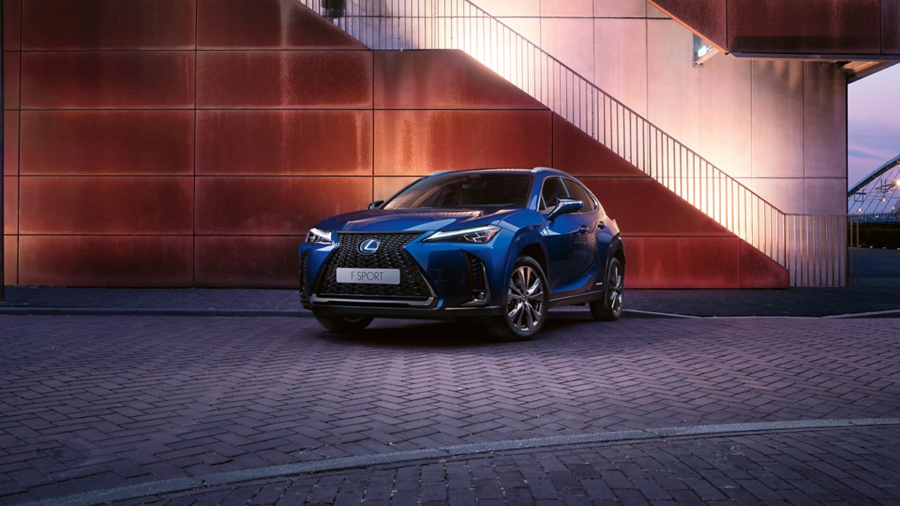 Naujasis Lexus UX