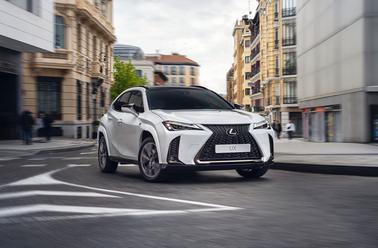 Naujasis visiškai elektrinis Lexus RZ 450e