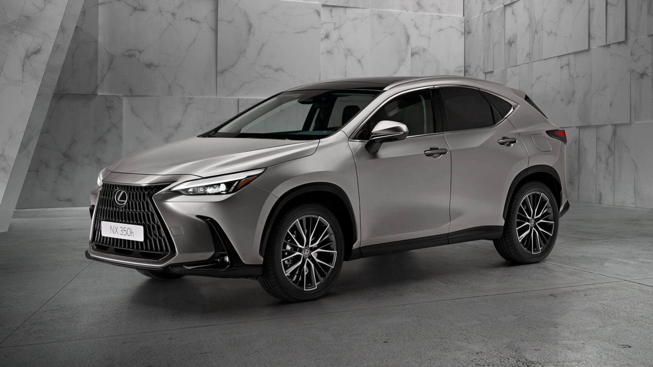 Lexus NX 350h iš šono