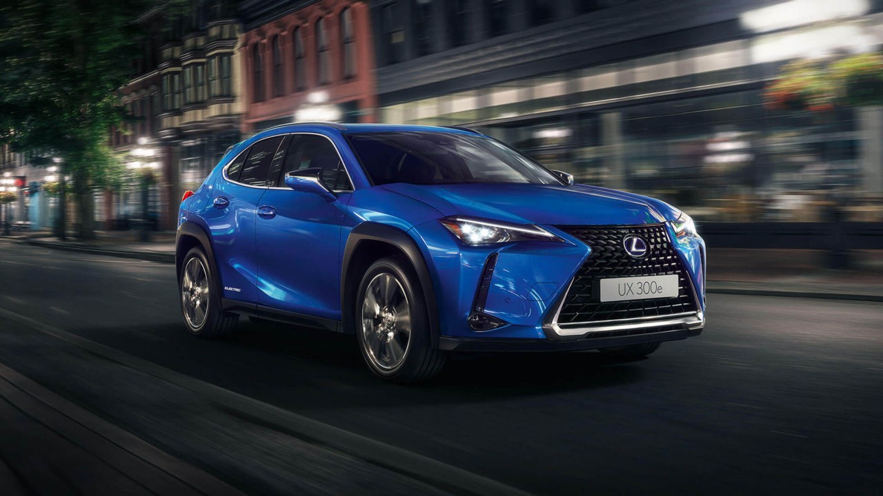 Lexus  UX300e driving at night