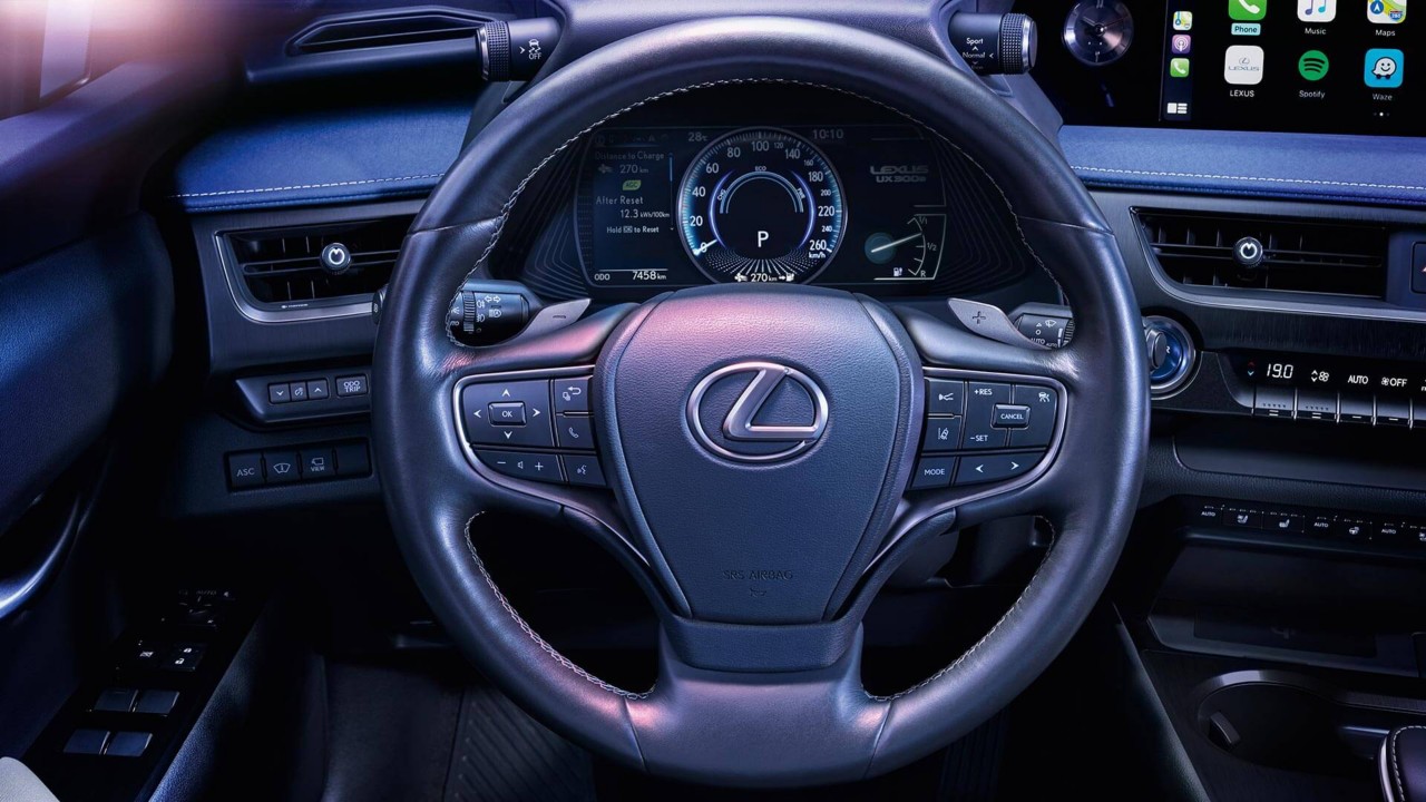 Lexus UX300e steering wheel