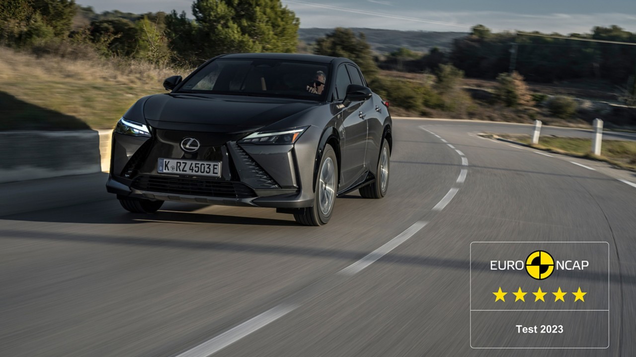 2023-lexus-rz-five-star-ncap-award-gallery-3-1920x1080