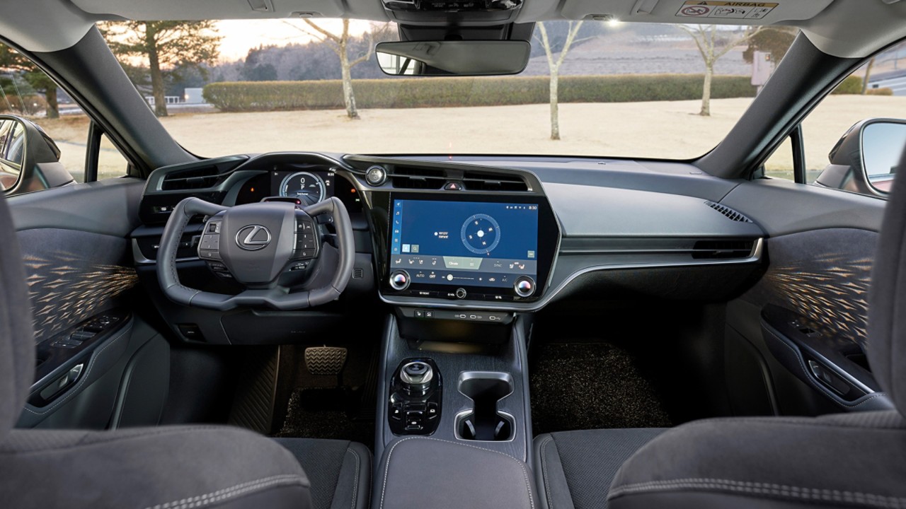 Lexus RZ interior